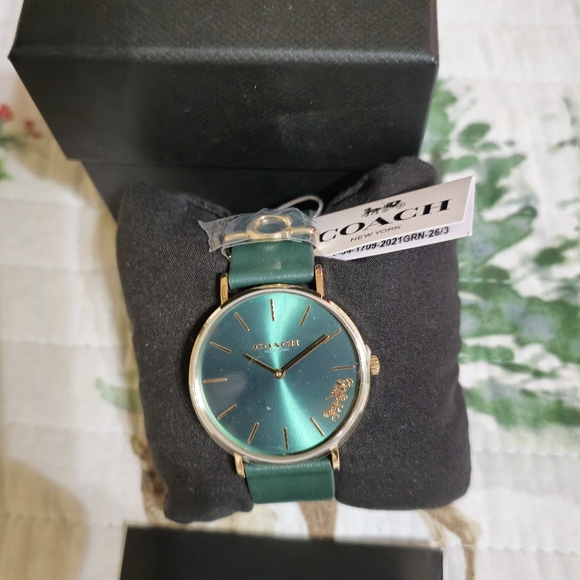 Coach Green Leather Strap Watch Brand New. By New York - Picture 11 of 12